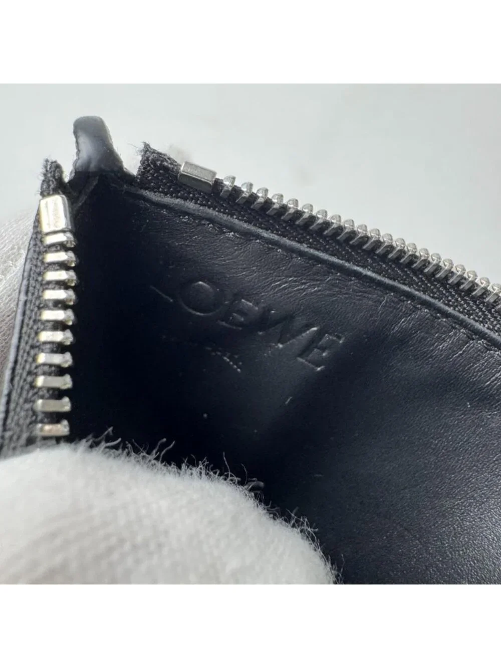 Loewe Anagram L-shaped Zipper Coin Purse Card Case Black